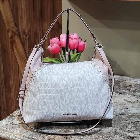 EUC Michael Kors Aria Studded Zip crossbody/shoulder strap corner piping missing - Picture 1 of 11